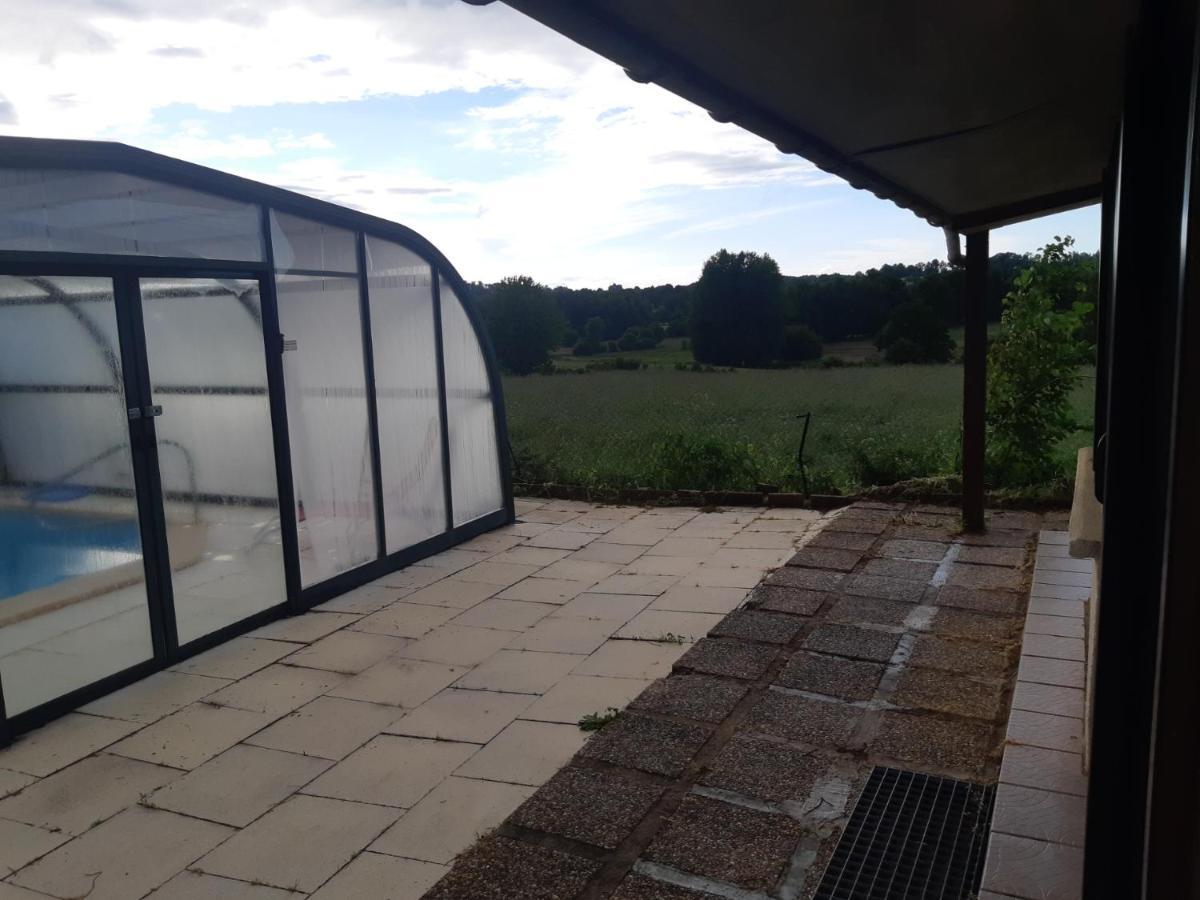 Maison A La Campagne Avec Piscine Flayat Luaran gambar